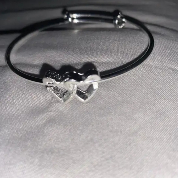 Adjustable Double Hearts Bracelet - Picture 5 of 11